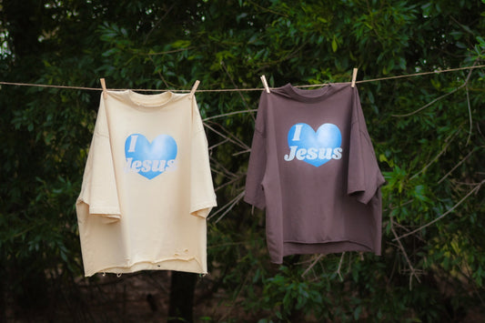 I love jesus (Tan)